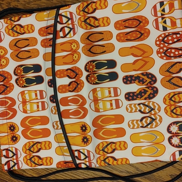 Thirty One Insulated Cinch top 15x18 inch Back Pack - Picture 3 of 8